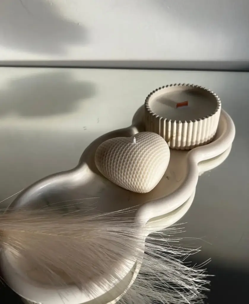 Lot : Plateau nuage L +Bougie cœur + Bougies HERA à la cire de massage